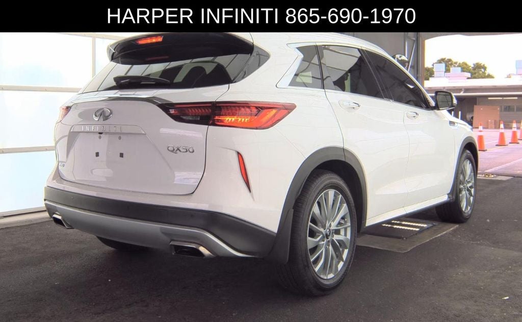 2023 INFINITI QX50 LUXE