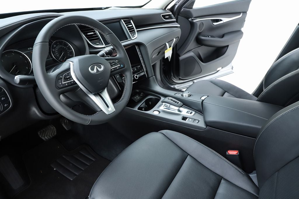 2025 INFINITI QX50 LUXE