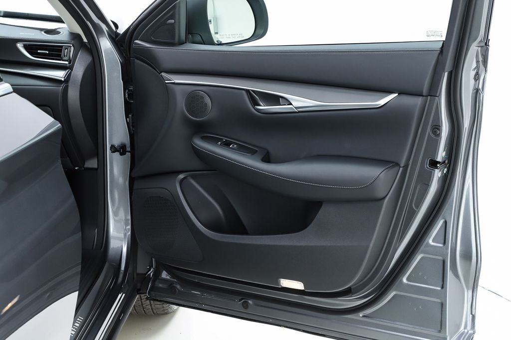 2025 INFINITI QX50 LUXE