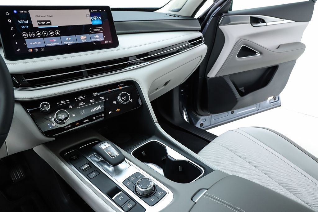 2027 INFINITI QX60 LUXE