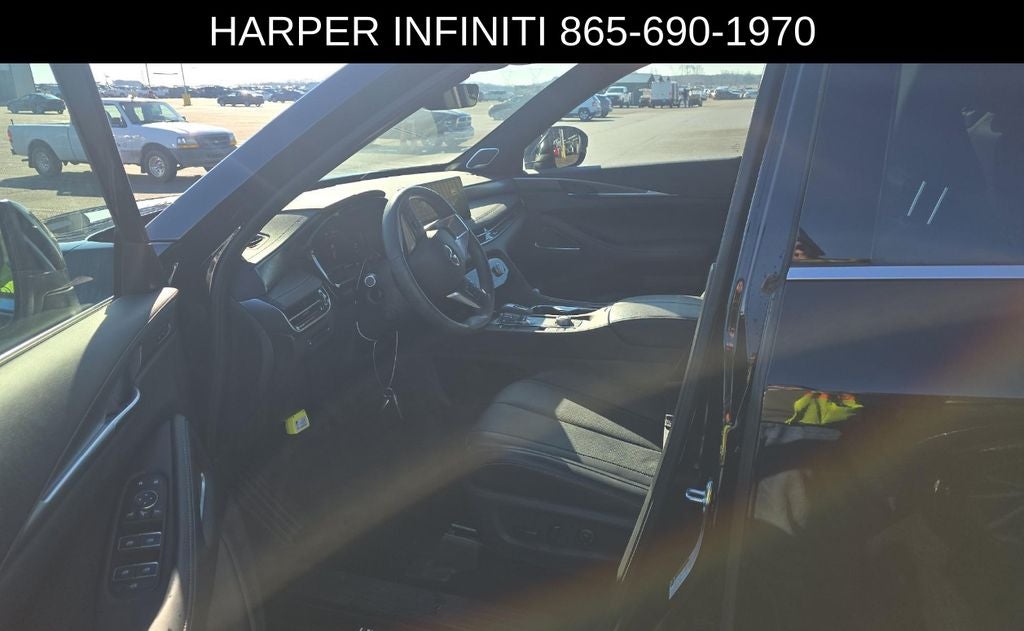 2025 INFINITI QX60 LUXE