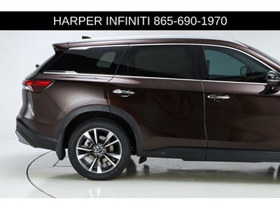 2022 INFINITI QX60 LUXE