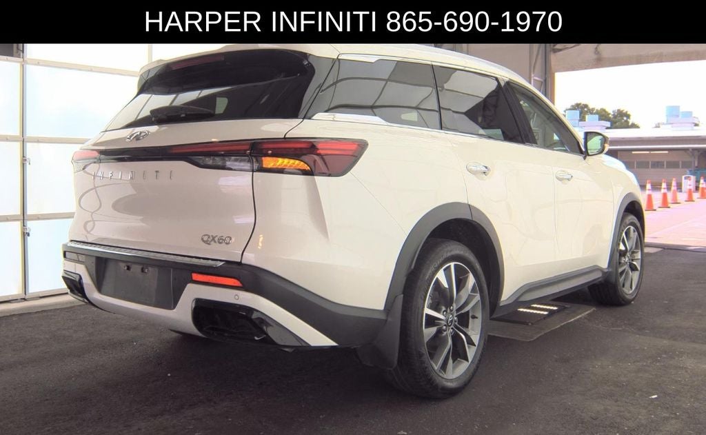 2023 INFINITI QX60 LUXE
