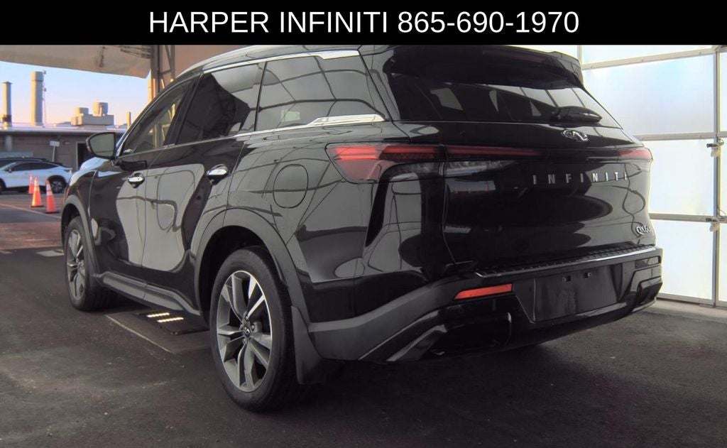 2023 INFINITI QX60 LUXE