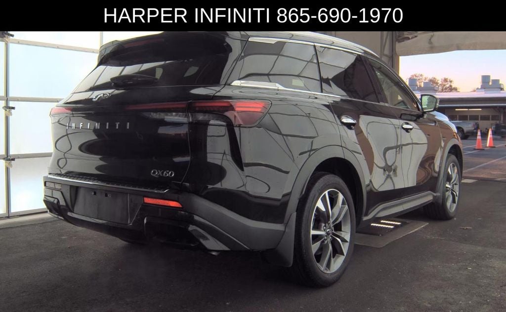 2023 INFINITI QX60 LUXE