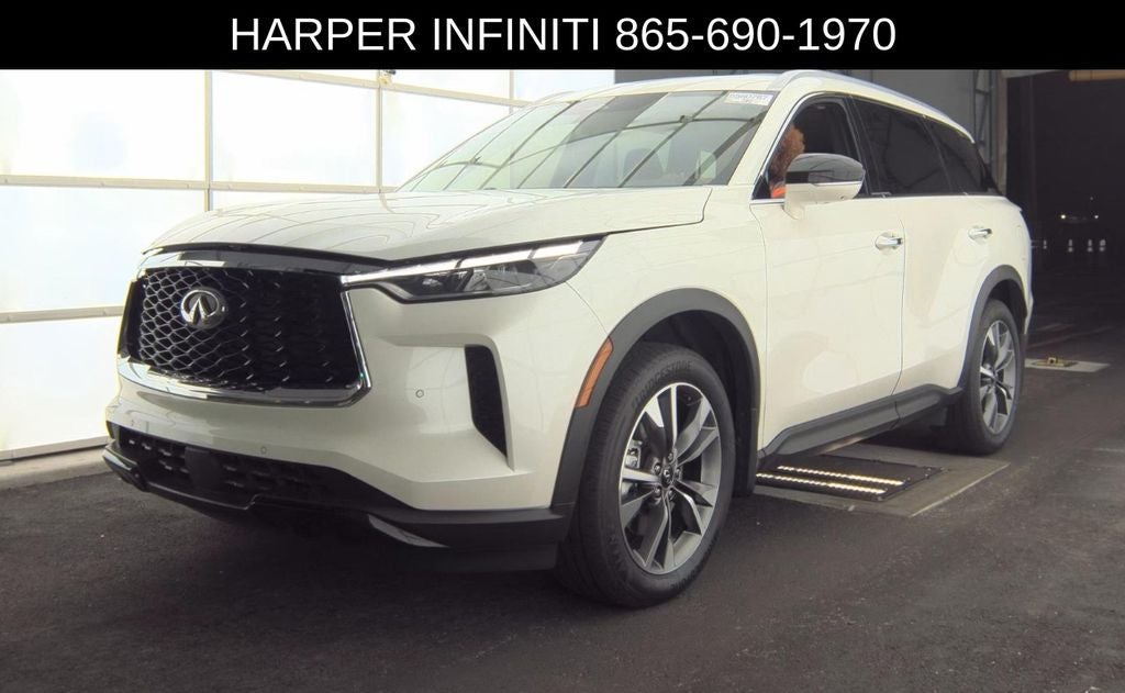 2023 INFINITI QX60 LUXE