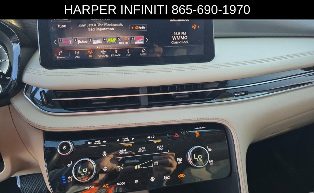 2024 INFINITI QX60 LUXE