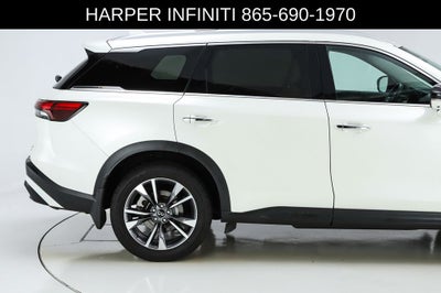 2023 INFINITI QX60 LUXE