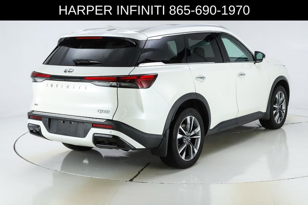 2023 INFINITI QX60 LUXE
