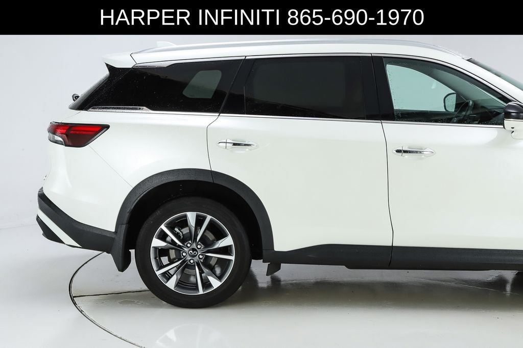 2023 INFINITI QX60 LUXE