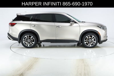 2023 INFINITI QX60 LUXE