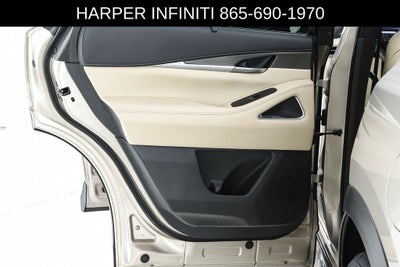 2023 INFINITI QX60 LUXE