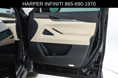 2023 INFINITI QX60 LUXE