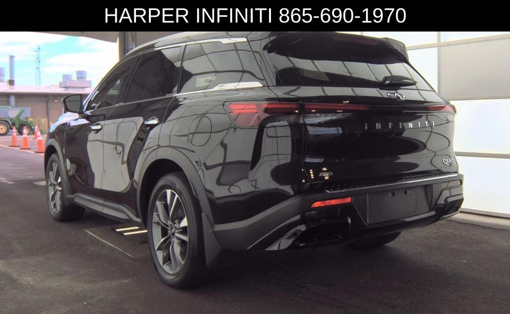 2023 INFINITI QX60 LUXE