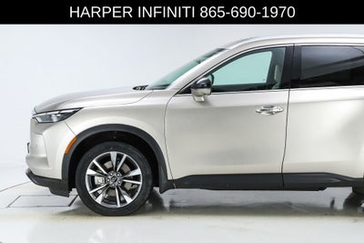 2023 INFINITI QX60 LUXE