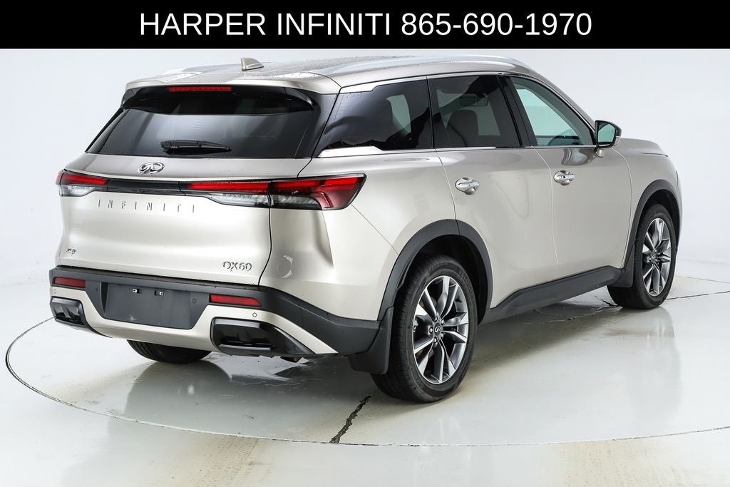 2023 INFINITI QX60 LUXE