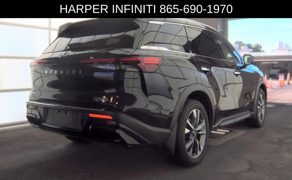 2023 INFINITI QX60 LUXE