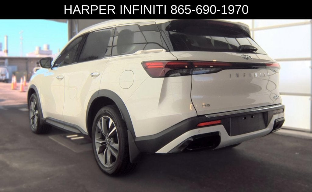 2023 INFINITI QX60 LUXE