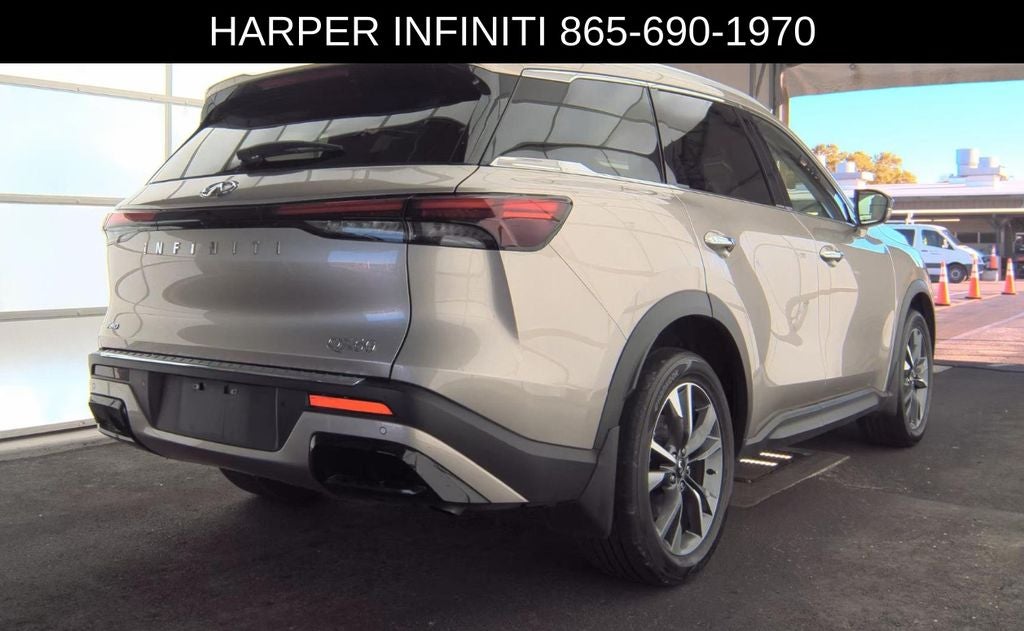 2023 INFINITI QX60 LUXE