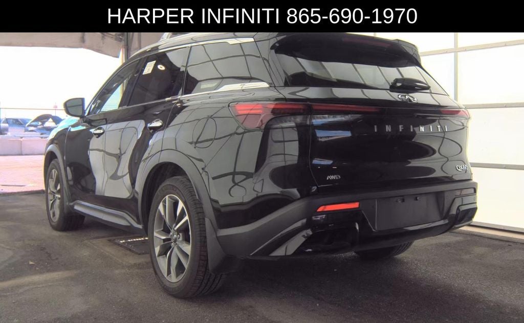 2023 INFINITI QX60 LUXE