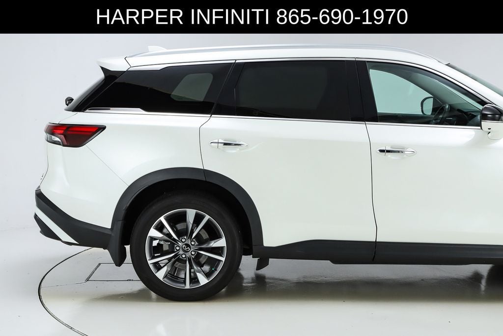 2023 INFINITI QX60 LUXE