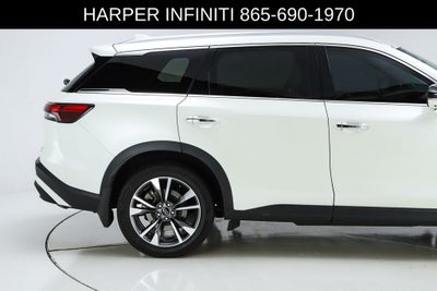 2023 INFINITI QX60 LUXE