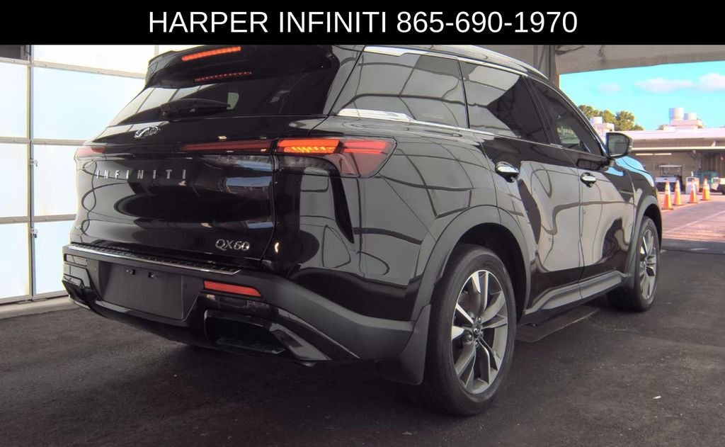 2023 INFINITI QX60 LUXE