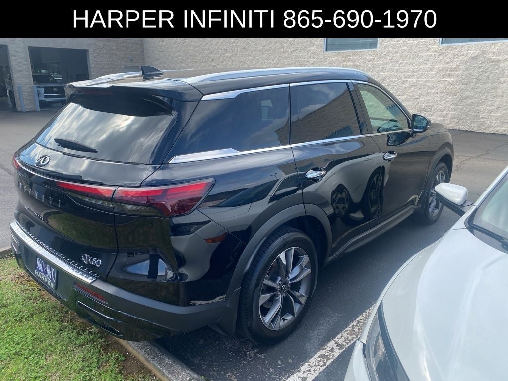 2023 INFINITI QX60 LUXE