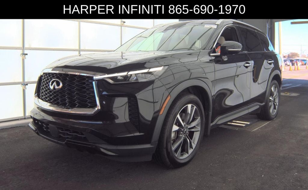 2023 INFINITI QX60 LUXE