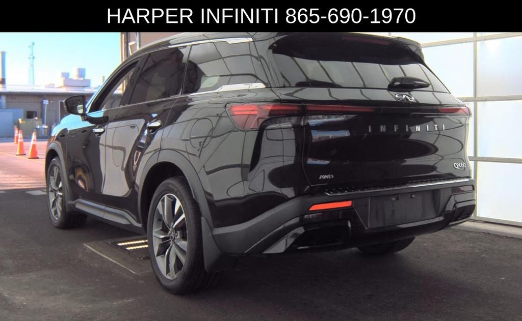 2023 INFINITI QX60 LUXE