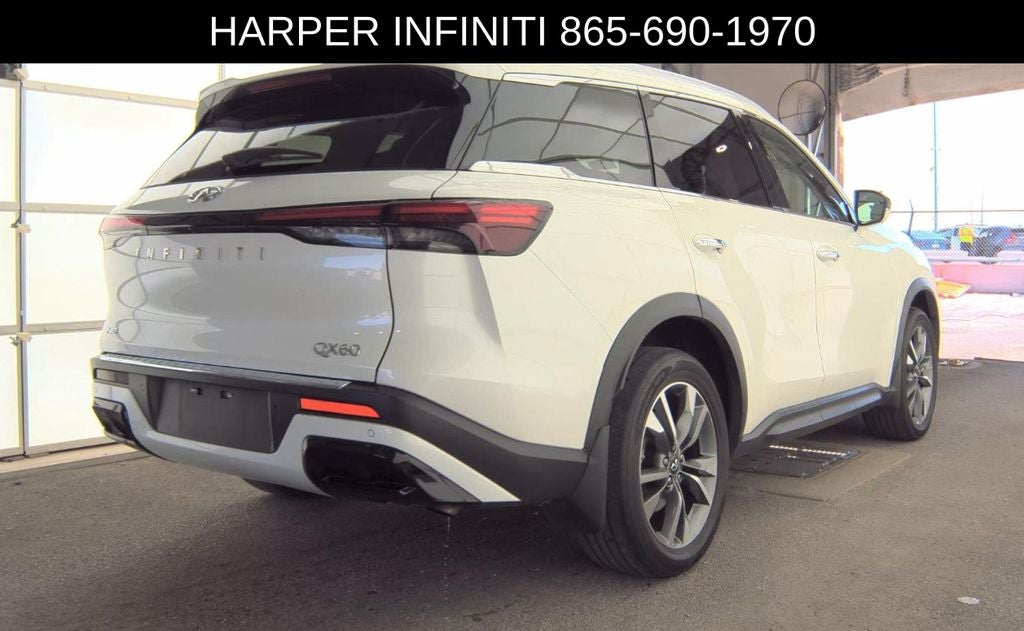 2023 INFINITI QX60 LUXE