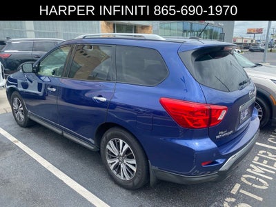 2017 Nissan Pathfinder SL