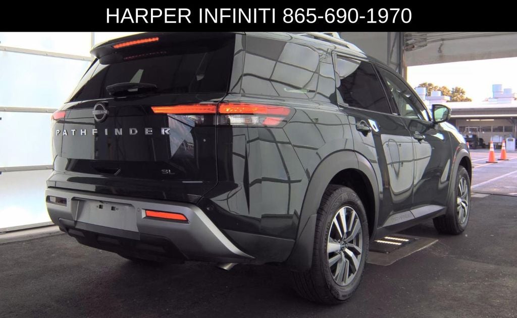 2025 Nissan Pathfinder SL