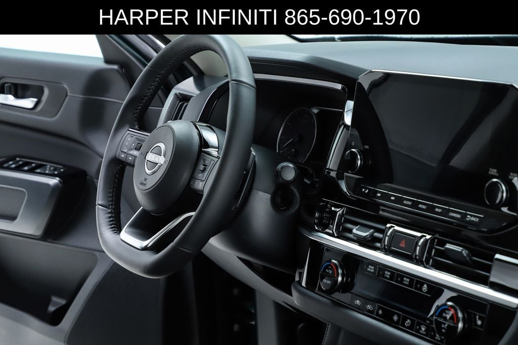 2025 Nissan Pathfinder SL