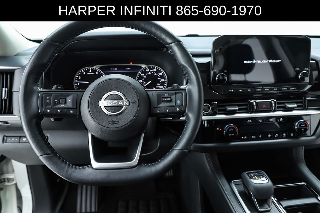 2023 Nissan Pathfinder SL