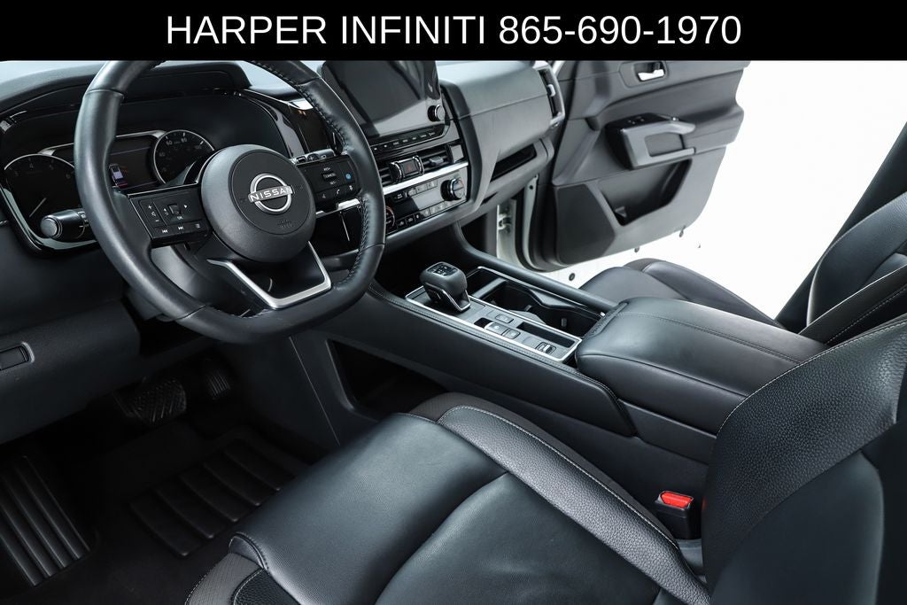 2023 Nissan Pathfinder SL