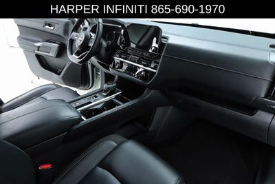 2023 Nissan Pathfinder SL