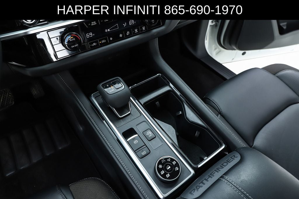 2023 Nissan Pathfinder SL