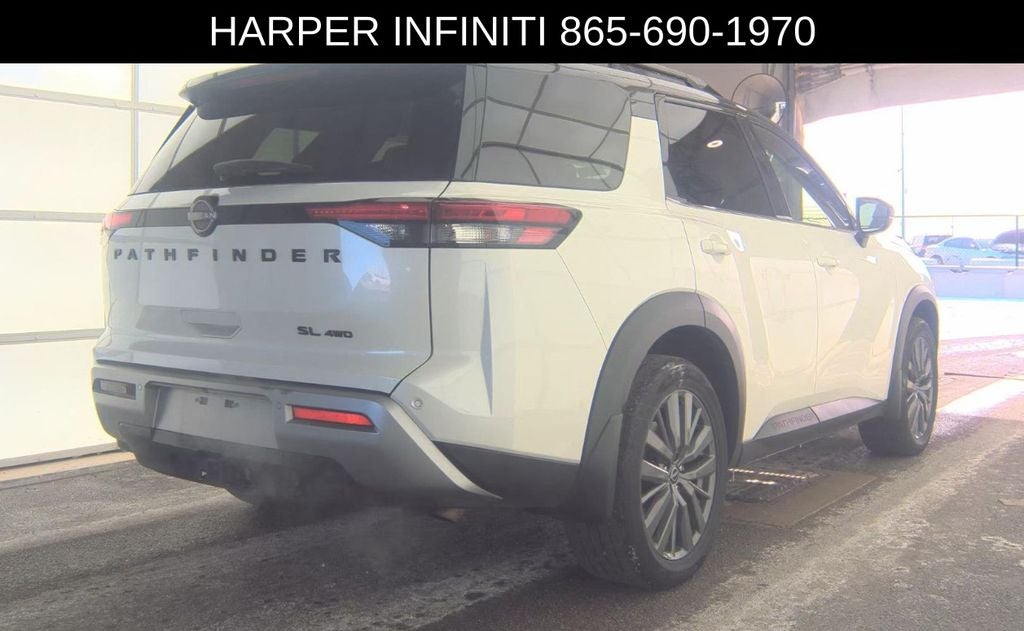2023 Nissan Pathfinder SL