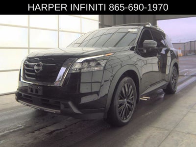 2024 Nissan Pathfinder SL