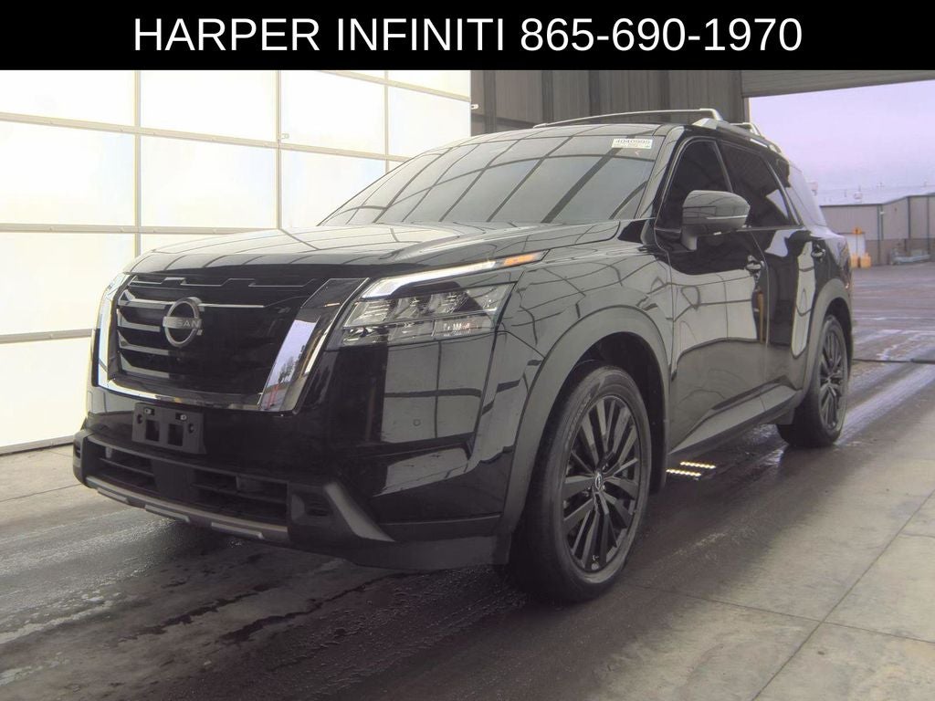 2024 Nissan Pathfinder SL