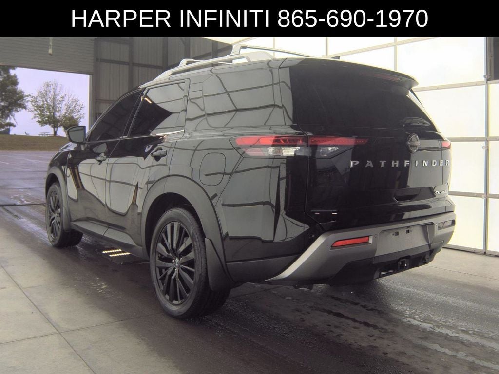 2024 Nissan Pathfinder SL