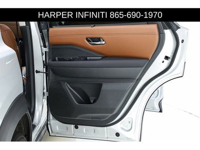 2025 Nissan Pathfinder Platinum