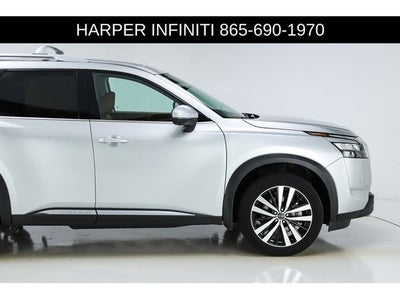 2025 Nissan Pathfinder Platinum