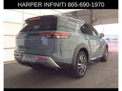 2023 Nissan Pathfinder Platinum