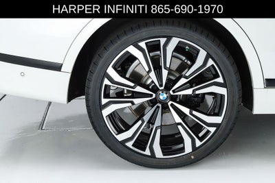 2024 BMW X7 xDrive40i