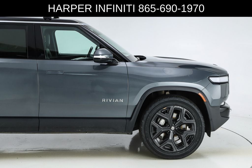 2024 Rivian R1S Adventure
