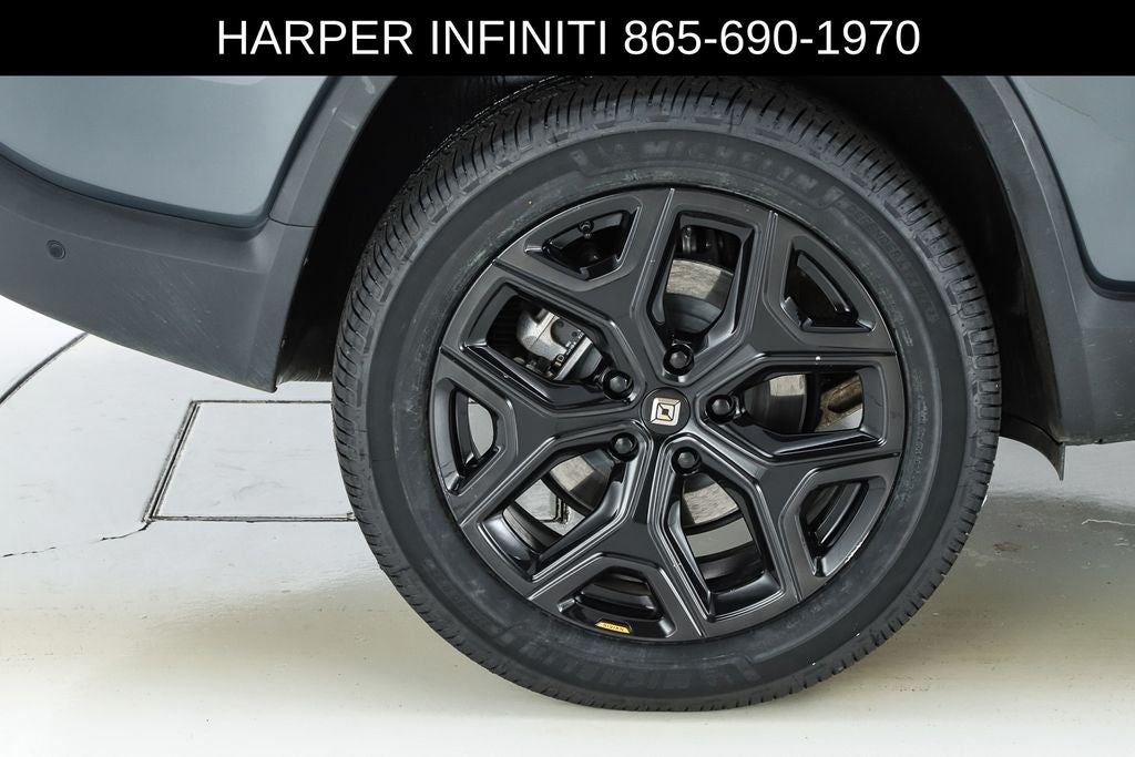 2024 Rivian R1S Adventure