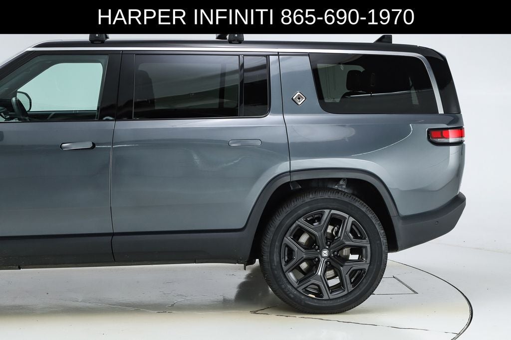 2024 Rivian R1S Adventure