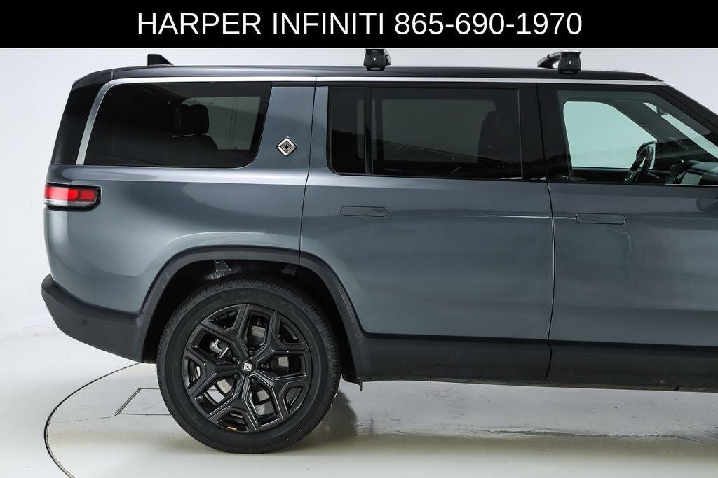 2024 Rivian R1S Adventure